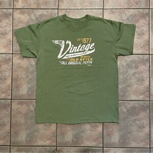 Funny birthday gift 1977 T-shirt Men’s Green‎ Size Large T-shirt Born In 1977